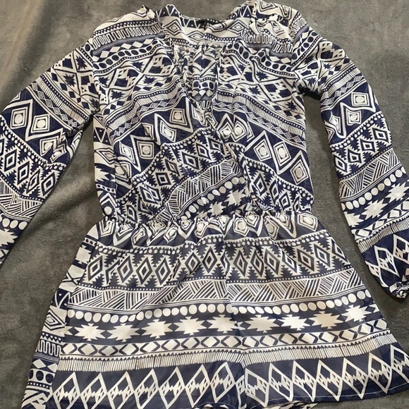 Long sleeve short romper - Picture 1 of 3